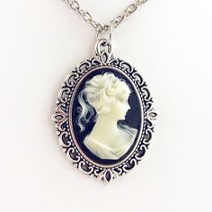 Cameo Necklace / Classic lady Cameo Black and White Victorian Vintage Style Wedding Steampunk Bridal Silver Cameo Medallion Necklace, Antique Silver Victorian Necklace, White Victorian, Victorian Vintage, Cameo Jewelry, Vintage Style Wedding, Cameo Necklace, Cameo Pendant, Fantasy Jewelry