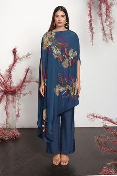 Shop for Nayantara Couture Blue Viscose Crepe Stella One Shoulder Tunic And Pant Set for Women Online at Aza Fashions Floral Indian Outfit, Indowestern Dresses, Placement Embroidery, Co Ords Outfits, Indian Kurti Designs, Pakistani Couture, Fancy Kurti, Navy Outfit, New Address