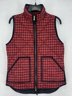 J.Crew Women’s XS Plaid Full Zip Sleeveless Women’s Puffer Vest. Excellent condition with no detrimental flaws -Gently used with plenty of life left - Please see Pictures Please use approximate measurements and pictures as they are the best descriptors. (Please note I’am just a human with a measuring tape) Please make sure your shipping address is correct ◾️MEASUREMENTS◾️ ▪️Pit to Pit - 18” Laying Flat) ▪️Shoulder to Hem - 25.5” SORRY No additional pictures or measurements can be provided Casual Plaid Sleeveless Vest, Red Sleeveless Vest With Pockets, Red Vest With Pockets, J Crew Women, Wardrobe Ideas, Jcrew Women, Measuring Tape, Puffer Vest, Autumn Fashion Women