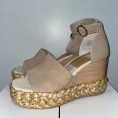 Ever Worn No Odor, Minor Mark On The Suede In The 5th Picture Comes With Original Box Packaged With Care Dm Serious Offers, Inquiries (No Lowball Offer Please) Guaranteed Same Day Shipping (If Mailing Services Are Open) Trendy Outfit Inspo, Trendy Outfit, Dolce Vita Shoes, Womens Shoes Wedges, Wedge Heels, Trendy Outfits, Original Box, Wedges, Women Shoes