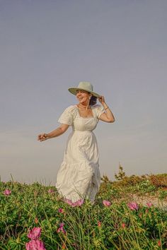 Dreaming of summer evenings spent in our Jolie Lace Maxi Dress 🌾 As seen on the beautiful @not_so_simplee - This maxi dress is perfect for the a vintage inspired or French outfit. You can wear it as a wedding guest outfit or a party outfit and steal the show with your vintage inspired style or boho chic and feminine style. You can shop our full collection of women's fashion right here: Professional Work Outfit, French Outfit, Bohemian Chic Fashion, Timeless Dress, Vintage Inspired Dresses, Dress Crafts, Minimal Jewelry, Floral Fashion, Traditional Fashion