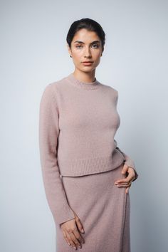 The Zoe cashmere sweater in Mauve is knitted in Europe using a luxurious Italian eco-cashmere yarn. Featuring a relaxed cropped fit, French shoulders, and a slit cuff detail, this ultra-soft and timeless piece is the perfect staple in any wardrobe. Fit: Bianca, our model is 5.8” or 1.77 m tall and wears size 1. Made from a medium-weight knit, the sweater is approximately 18” (45cm) long. Content: 100% eco cashmere. Care instructions:- Wash in warm water with cashmere or wool shampoo. Lay flat to Sustainable Wardrobe, Chic Wardrobe, Cashmere Yarn, Cuff Detail, Mauve Pink, Cashmere Sweater, Scandinavian Style, Cashmere Sweaters, Medium Weight