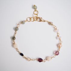 Handmade Gold Chain Bracelet Featuring The Enchanting Allure Of Labradorite, Swarovski Crystals, Freshwater Pearls, And The Soothing Elegance Of Rose Quartz. Each Piece Is Meticulously Crafted, Adding A Touch Of Sophistication To Your Accessory Collection. Embrace The Unique Blend Of Delicate Design And Natural Gemstone Beauty A Perfect Statement For Any Occasion. Labradorite Rose Quartz Freshwater Pearls Swarovski Crystals Beads Length 7.5 Inches Paperclip Chain Bracelet, Chain And Bead Bracelet, Dainty Beaded Bracelets, Brown Beaded Bracelets, Wire Bead Bracelet, Chakras Bracelet, Beaded Chain Bracelet, Beadwork Ideas, Friend Ship