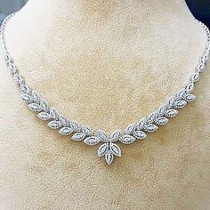 Jewellery Diamond, Diamond Necklace Designs, Diamond Necklace Set, Diamond Jewelry Necklace, Diamond Jewelry Designs, Popular Jewelry, Instagram Analytics, Gold Necklace Designs, Jewelry Design Necklace