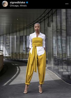 English Wears, Hammer Pants, Ankara Jumpsuit, Vogue Style, Modern Tops, Womens Pants, 2024 Fashion, Urban Style