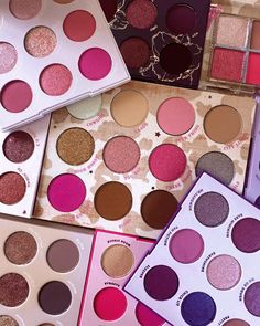 Makeup Pallets, Makeup Is Life, Love Makeup, Eyeshadow Makeup, Makeup Ideas, Modern Vintage, Hair Stylist, Beauty Products