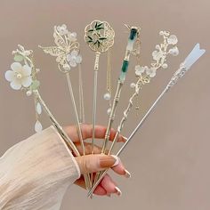 Elegant Chinese Style Hairpins, Tassel Hair Stick, Traditional Flower Design, Hairpin Hairstyle Accessories For Women Chinese Hair Stick, Fantasy Jewelry Magic, Handmade Hairpin, Chinese Hair Accessories, Pretty Jewelry Necklaces, Chinese Hair, Chinese Jewelry, Flower Handmade, Chinese Hairstyle