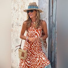 Bold Geometric Pattern For A Unique Style Statement. Comfortable And Flowy Fabric That Drapes Beautifully. Sleeveless Design To Keep You Cool On Hot Days Maxi Length For A Trendy And Elegant Look. This Maxi Dresses Are Perfect For Casual Outings, Beach Vacations, Or Summer Parties. Leopard Satin Dress, Orange Maxi Dress, Maxi Dress Pattern, Boho Geometric, Moda Boho, Women Formals, Chambray Dress, Daily Dress, Boho Stil