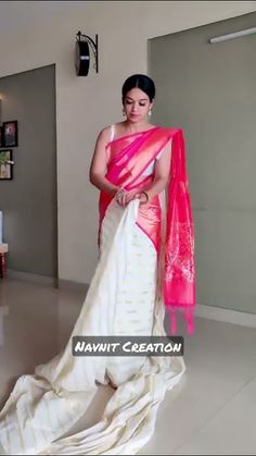 Saree Draping With Dupatta, Saree With Dupatta Draping, Different Saree Draping Styles, Dupatta Draping, Drape Sarees, Pink Dupatta, Saree Draping