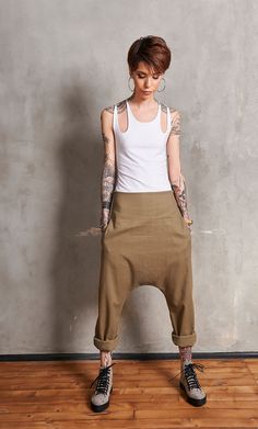 ♥ EXPRESS worldwide shipping - buy your favorite piece today and wear it within just 1-3 days upon shipping ♥ Combine a chic boho look with your active lifestyle! These linen drop-crotch pants with deep pockets and elastic waistband will make you feel super comfy and stylish. You can wear them full length or rolled up above the ankle. Enjoy the lightweight breathable fabric for spring and summer and pick one of two beautiful colors. Be Love ♥♥ ♥ Available sizes: from XS to 2XL Please consult my Drop Crotch Pants Pattern, Women Plus Size Pants, Drop Crotch Pants Women, Long Winter Coats Women, Linen Harem Pants, Boho Chique, Sewing Pants, Pants Baggy, Pants Linen