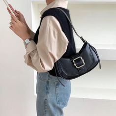 Introducing the Crescent Baguette Bag - a classic vegan leather bag with a timeless aesthetic featuring a magnetic buckle clasp, zip closure, and adjustable strap. It's the perfect accessory for any outfit - day or night! (And no, it's not actually made from bread.) 🥖✨ Dimensions: 26X14X7 CM Baguette Bag Outfit Aesthetic, Baguette Bag Outfit, Elegant Punk, Off White Denim, Club Outfits For Women, Street Y2k, Skirt And Sneakers, Coffee Black, Timeless Aesthetic