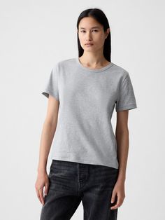 Made with 100% organically grown cotton.  Organic cotton is better for people and the environment because it’s grown without the use of harmful synthetic pesticides and fertilizers.  Short sleeves.  Crewneck.  Straight silhouette with a relaxed fit.  Hits at the hip.  Chloe is 5'8. 5/174cm with a 32"/81cm chest, 25"/64 cm waist and a 35"/89cm hip wearing a regular Gap Gap Everyday Crew Neck T-shirt, Gap Casual Relaxed Fit T-shirt, Gap Summer T-shirt For Everyday Wear, Basic Organic Cotton Spring T-shirt, Basic Boxy Fit Organic Cotton T-shirt, Soft-washed Organic Cotton T-shirt, Basic Cotton Jersey Tops With Relaxed Fit, Basic Relaxed Fit Cotton Jersey Tops, Basic Everyday Cotton Jersey Tops