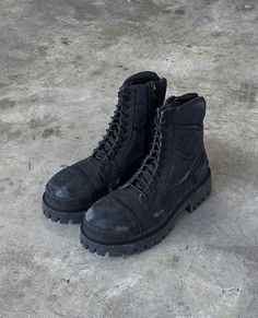 Boots Outfit Men, Techwear Fashion, Mens Outfit Inspiration, Mens Fashion Shoes, Boots Outfit