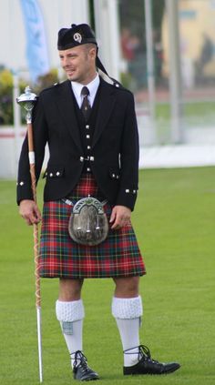 Scottish Men, Scotland Kilt, Scottish Clothing, Scottish Man, Great Scot, Scottish Fashion