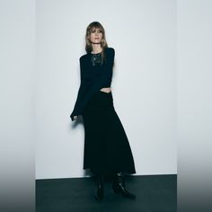 New With Tag Black Stretch Maxi Skirt For Fall, Winter Black Stretch Maxi Skirt, Black Stretch Maxi Skirt For Winter, Chic Black Maxi Skirt For Winter, Zara Maxi Skirt For Fall, Zara Relaxed Fit Maxi Skirt For Fall, Black Maxi Skirt For Winter Evening, Zara Fall Maxi Skirt, Zara Black Asymmetrical Skirt