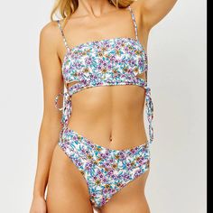 Nwt Sold Out Online Size Small Listing The Bottoms Separately So Cute I Am Obsessed, I Ordered Two Different Bikinis And Just Never Got Around To Wearing This One Send Me An Offer!!!!! Summer Bandeau Swimwear With Floral Print, Bandeau Swimwear With Floral Print For Pool, Floral Bandeau Swimwear For Beach, Strapless Floral Print Swimwear For Vacation, Summer Strapless Swimwear With Floral Print, Vacation Bandeau Swimwear With Floral Print, Bandeau Swimwear With Floral Print For Vacation, Beachy Bandeau Swimwear With Floral Print, Strapless Floral Print Swimwear For Beach Party