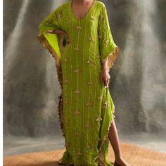 Brand New Custom Made Kaftan. Never Worn. Size S/M. Kaftan Moroccan Caftan, Green Kaftan, Summer Court, Kaftan Tops, Dress Book, Moroccan Caftan, Clothes Aesthetic, Stylish Dress Book, Kaftan Dress