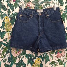 Nwt Arizona Jean Company Vintage 90’s High Rise Mom Jean Shorts Size 11 -Runs Small Measurements Laying Flat Waist 13.5 Inches Rise 11.5 Inches Inseam 3 Inches Fitted Mid-rise Bottoms In 90s Style, 90s Inspired Mid-rise Fitted Bottoms, 90s Inspired High Waist Fitted Bottoms, 90s Inspired Fitted Mid-rise Bottoms, 90s Inspired Fitted High Waist Bottoms, 90s Inspired Fitted Short Bottoms, Fitted 90s Inspired Bottoms With Pockets, 90s High Waist Relaxed Fit Shorts, 90s Fitted Shorts