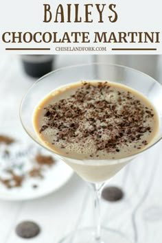 This Baileys chocolate martini is dessert in a glass and is kicked up a notch from a traditional chocolate martini by adding Baileys Irish Cream. #baileyschocolatemartini #chocolatemartini #martinirecipe #partydrink #holidaydrink | chiselandfork.com Chocolate Martini Recipe, Baileys Recipes, Chocolate Martini, Baileys Irish, Boozy Drinks, Baileys Irish Cream, Fancy Drinks