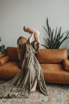 Soft Linen Aspen Gown in Dusty Olive - Chicaboo Olive Maternity Dress, Modest Maternity Dresses, Boho Maternity Photoshoot, Maternity Photoshoot Dress, Boho Maternity, Maternity Dresses For Photoshoot, Winter Maternity, Winter Boho, Photoshoot Dress