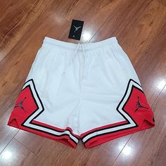 Nwt Size S Jordan Mesh Basketball Shorts. It Has 2 Front Zip Pockets. Style Is Standard Fit. Baggi Jeans, Basketball Outfits, Womens Basketball Shorts, Basketball Outfit, Basketball Shorts Girls, Bike Shorts Women, Basketball Pants, Jordan Shorts, Jordan White