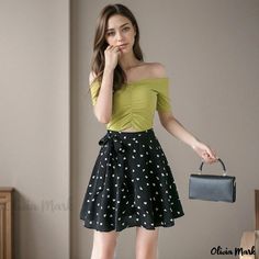 Olivia Mark - Printed Chiffon Midi Skirt with Irregular Hemline: A Highly Popular and Trendy Attire Chiffon Midi Skirt, Beach Wrap Skirt, Fitted Midi Skirt, Chiffon Maxi Skirt, Half Skirt, Popular Dresses, Irregular Hem, Black Midi Skirt, Chiffon Skirt