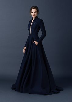 Paolo Sebastian Autumn/Winter 2015 Navy Evening Dresses, Paolo Sebastian, Fantasy Dresses, Fantasy Gowns, Fantasy Dress, Long Black Dress, Gorgeous Gowns, Fantasy Fashion, Fall 2015