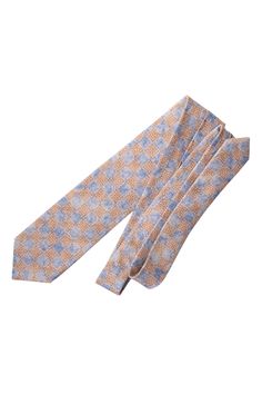 This handmade Italian silk Bourette tie with a checkerboard pattern will give a casual sophistication to your look. 100% Made in Como, Italy. Standard Length: Approx. 3.25" x 58.5". A classic tie width and length that is perfect for most men up to 6'2". Silk Bourette: Made from 75% silk, 25% cotton. It has a knobby, irregular texture giving the colors a beautiful mottled appearance. 3-fold construction: This ensures your tie maintains its shape and effortlessly creates a flawless knot for a trul Designer Suit And Tie Accessories For Workwear, Fitted Plaid Ties, Silk Ties For Business, Men Bedding, Luxury Ties, Tie For Men, Como Italy, Rollerball Perfume, Man Up