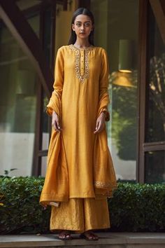 Shop for Payal Jain Gold Munga Silk Kurta Set for Women Online at Aza Fashions Chanderi Silk Suits, Silk Kurta Set, Kurta Set For Women, Gold Fronts, Straight Fit Pants, Silk Kurta, New Address, Guest Attire, Silk Tunic