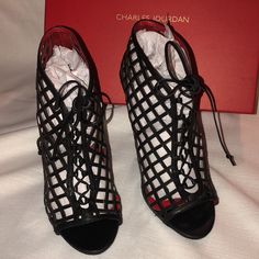 Brand New In Box Charles Jourdan, Shoes Black, Shoes Women Heels, Black Red, Shoes Heels, Black Leather, Black And Red, Pumps, Women Shoes