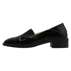 Two-Tone Loafers Product Information Material:: Upper: Microfiber Outsole: Rubber Color:: Black Catalog No.:: 1116979516 Size Heel Height 34 3-5 35 3-5 36 3-5 37 3-5 38 3-5 39 3-5 There may be a 2cm - 4cm variance in product size Shoes Loafers Women, Oxford Shoes For Women, Slip On Shoes For Women, Loafers Women, Women's Slip On Shoes, Loafer Shoes Women, Women Oxford Shoes, Ladies Shoes, Shoes Loafers