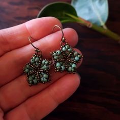 Tree Mandala, Flower Beaded Earrings, Tree Heart, Mandala Flower, Bead Loom Patterns, Artist Gifts, Bead Loom, Homemade Jewelry, Loom Patterns