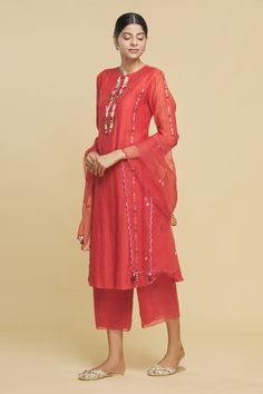 Shop for these amazing collections of Red Chanderi Silk Embroidered Kurta Set For Women by Desert Shine by Sulochana Jangir online at Aza Fashions. Bandhani Print, Red Kurta, Chanderi Kurta, Kurta Pant Set, Kurta Set For Women, A Line Kurta, Pant Set For Women, Kurta With Pants, Print Pants