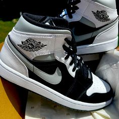 Nib - And A Truly Gorgeous Sneaker Nike Air Jordan I Mid Us Men's 10 White/Black Grey Swoosh **No Low Ball Offers Pls** Nike Jordan High, Nike Shoes For Boys, Black Nike Sneakers, Black White Sneakers, Nike Jordans, Sneaker Nike, Nike Fashion Shoes, Pretty Shoes Sneakers, All Nike Shoes