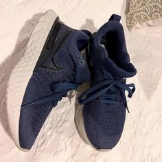 Nike Has Cooked Up The React Infinity Run Flyknit For You, So Running Is Even More Comfortable With These Bad Boys. Adding Extra Foam To The Upper Construction, They Wrap You Up Real Nice And Reduce 52% More Injury Than Nike's Leading Motion Control Shoes. I Wear Them Around The House , Pls See The Bottoms Pic . They Are Still Hv Some Price Tag Price Tag, Nike Men, The House, Running Shoes, Athletic Shoes, Men's Shoes, Motion, Size 7, Man Shop