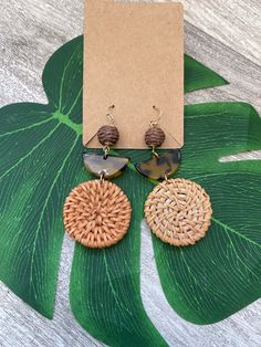 The perfect everyday earring to dress up you look. Rattan circle with acrylic accents Acrylic Earring, Everyday Earrings, Acrylic Earrings, Diy Earrings, Dress Up, Quick Saves