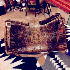 Brahmin Designer Genuine Leather Handbag. Prestine Condition Asking $125 Firm On Price Thankyou Brahmin Bags, Designer Handbag, Genuine Leather Handbag, Leather Handbag, Handbags On Sale, Designer Handbags, Shoulder Bags, Genuine Leather, Bag Lady