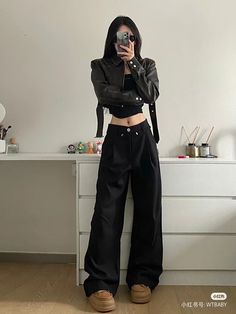 Black Edgy Outfits For Women, Korean Edgy Outfits, 2017 Clothes, Boy Pablo, Idol Outfit, Pablo Escobar, Tomboy Fashion, Kpop Fashion Outfits