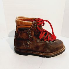 Vtg Vibram Men's Hiking Boots size 9.5. Well worn boots with lots of life left. N/S pet friendly home. Please feel free to visit my shop for similar items. Thx for looking. Vintage Brown Round Toe Boots For Outdoor, Vintage Work Boots With Leather Sole For Outdoor, Vintage Leather Boots For Outdoor Activities, Sturdy Brown Boots For Hiking, Sturdy Brown Hiking Boots, Sturdy Brown Hiking Boots With Round Toe, Vintage Work Boots With Rubber Sole For Outdoor, Vintage Brown Boots For Adventure, Vintage Brown Adventure Boots