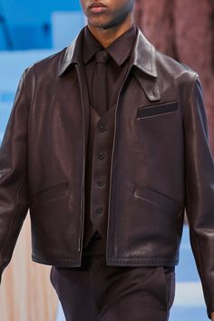 Coats 2024, Menswear 2020, Vuitton Outfit, Leather Coats, Archive Fashion, Mens Outfit Inspiration, Men's Leather Jacket, Lakme Fashion Week