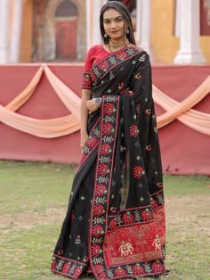 <ul>
<li style="text-align: justify;"><span data-preserver-spaces="true">Drape this elegance and rock your ethnicity with vichitra silk panetar saree in black and red contrast color in kachhi work embroidery with elephants, peacock motifs and contrast border with piping and thread lattkan.</span></li>
<li style="text-align: justify;"><span data-preserver-spaces="true">Beautified this panetar saree with contrast color red blouse with border sleeves.</s Black Chanderi Saree For Navratri, Black Bollywood Style Traditional Wear For Festivals, Black Blouse With Zari Work In Traditional Drape, Black Saree With Zari Work For Festivals, Black Pallu Saree For Navratri, Black Saree With Pallu For Navratri, Black Bollywood Blouse With Intricate Embroidery, Traditional Black Chanderi Blouse, Traditional Black Chanderi Choli