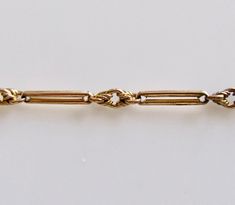 This is a vintage 9ct gold link bracelet with an Albert swivel clasp. It weighs 5.8 grams and measures  7 inches or 18cm in length.  The eight links on the bracelet each measure 20mm  and it s marked 9ct gold. Luxury Vintage Gold Bracelet Gift, Luxury Vintage Jewelry With Gold Clasp, Antique Yellow Gold Link Bracelet, Formal Gold Bracelet With Oval Link And Hooks, Formal Gold Oval Link Bracelet With Hook, Formal Gold Bracelet With Links, Gold Link Bracelet With Clasp, Formal Gold Link Bracelet With Hook And Links, Formal Gold Link Bracelet With Hooks