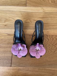 Beautiful orchid heels perfect for your summer holiday or any special occasion. Orchid Heels, Flower Heels, Vacation Wardrobe, Womens Pumps, Beautiful Orchids, Fairy Core, Wardrobe Ideas, Heels Sandals, Orchid Flower