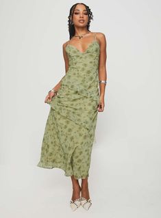 Teffoli Maxi Dress Green Green Patterned Dress, Olive Green Floral Dress, Patterned Wedding Guest Dress, Green Pattern Bridesmaid Dresses, Green Wedding Guest Dresses, Fall Midi Dress, Green Maxi Dress, Maxi Dress Floral, Dress With Stockings