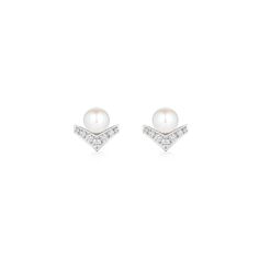 Joséphine Aigrette earrings White Gold - 085046 - Chaumet Chaumet Josephine, Pave Diamond Earrings, French Jewelry, Gold Jewelry Earrings, Vs Diamond, White Gold Jewelry, Earrings White, Emerald Jewelry, Contemporary Jewellery