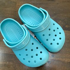 Brand New! Never Worn! Mint Green Crocs, Teal Crocs, Turquoise Crocs Shoes, Siren Clog Crocs, Crocs Blue Calcite, Blue Crocs, Turquoise Shoes, Women's Crocs, Arctic Blue