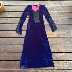 Excellent Used Condition. No Flaws Noted. Hocus Pocus Blue Long Sleeve Halloween Dress, Fitted Witchy Dress For Fancy Dress, Blue Long Sleeve Dresses For Halloween, Fitted Long Sleeve Maxi Dress For Costume, Blue Long Sleeve Gothic Dress, Blue Gothic Long Sleeve Dress, Gothic Long Sleeve Blue Dress, Blue Fitted Medieval Dress With Long Sleeves, Blue Medieval Dress With Long Sleeves