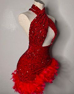 Red Shiny Dress, Red Short Prom Dresses, Red Sweet 16 Dresses, Red Sparkle Dress, Sweet 16 Dresses Short, Prom Dresses Halter, Red Glitter Dress, Drag Outfits, Red Hoco Dress