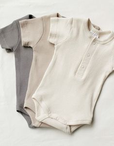 Gender Nuteral Baby Outfits, Neutral Baby Boy Clothes, Neutral Baby Girl Clothes, Neutral Baby Outfits, Neutral Kids Clothes, Organic Baby Products, Organic Cotton Baby Clothes, Cotton Baby Clothes, Cool Baby Clothes