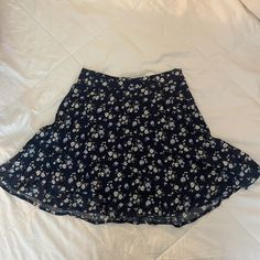 Brand New Never Worn, Tags Still On Casual Mini Skirt With Floral Print, Casual High Waist Floral Print Mini Skirt, Casual High Waist Skirt With Floral Print, Casual High-waist Skirt With Floral Print, Casual High Waist Floral Print Skirt, Casual High-waisted Floral Print Skirt, Casual Blue Floral Print Mini Skirt, Casual Floral Print Skort, Casual Floral Print Tiered Skort